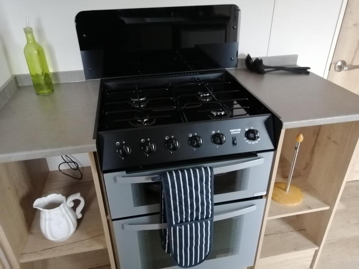 69r Seawick 2 Bedroom Caravan . New For 2022 Saint Osyth